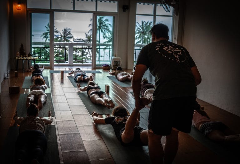 yoga retreat blue chitta koh tao